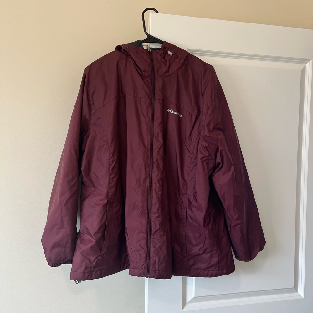 Columbia Women's Jacket - Maroon